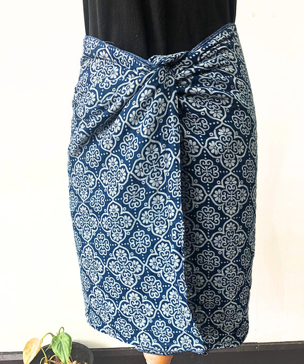 Soft drape blue and white cotton gauze scarf or sarong- Pallu Design