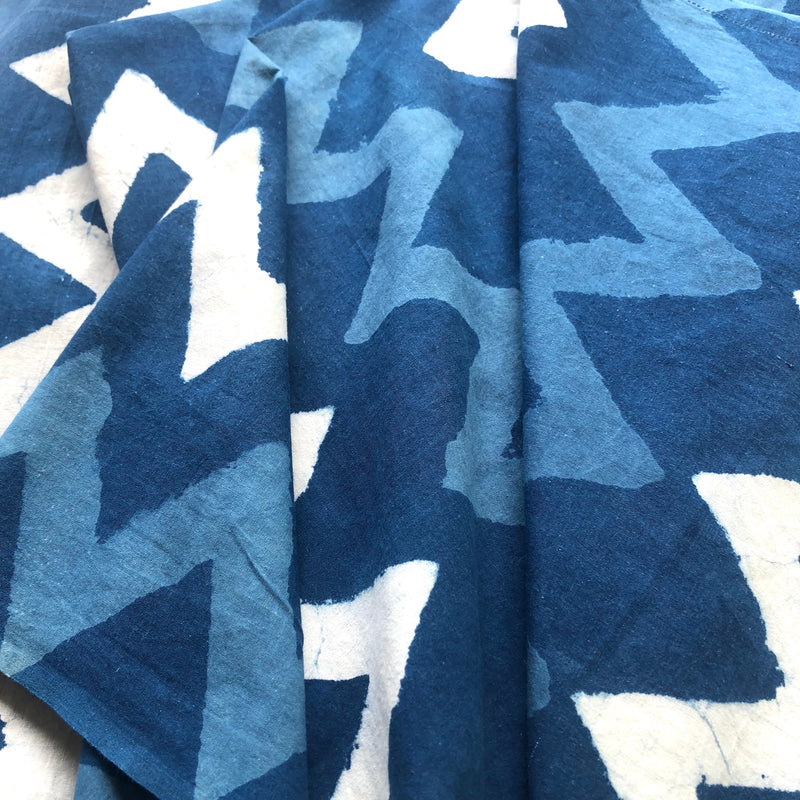 Indigo dabu block print in zig zag design - Pallu Design