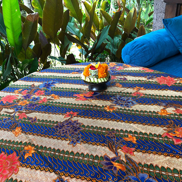 Indonesian batik style print cotton fabric - Pallu Design