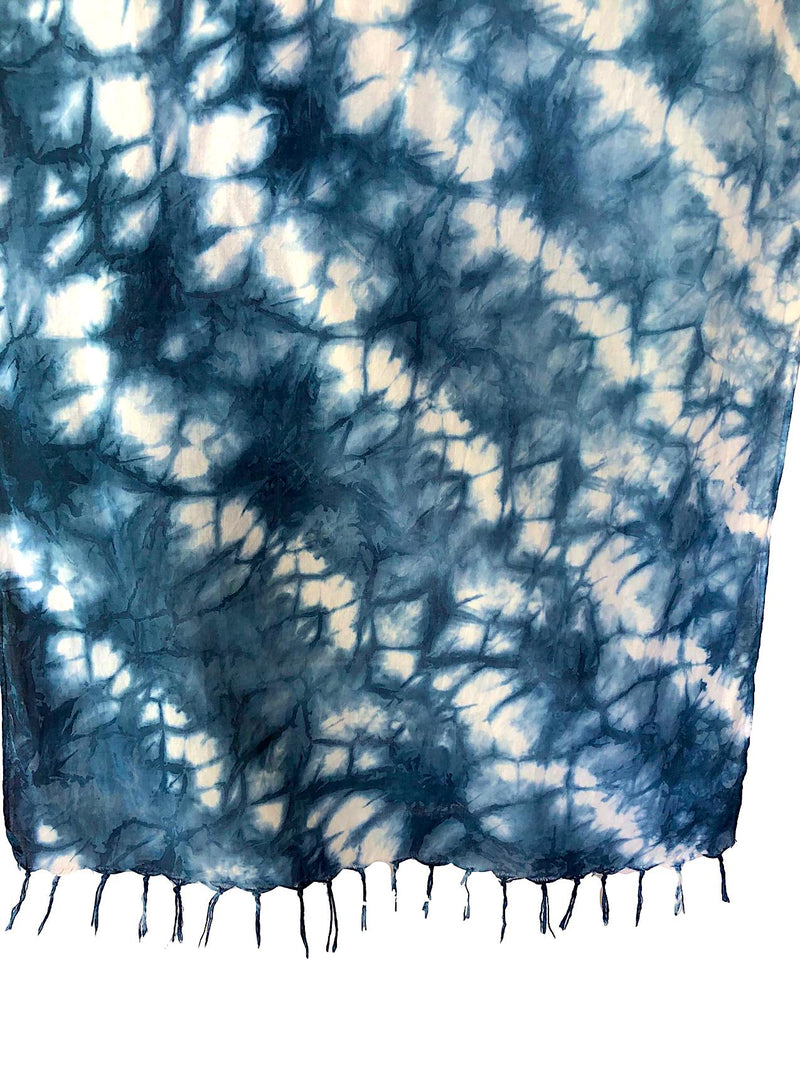 Fringed cotton indigo shibori scarf detail - Pallu Design