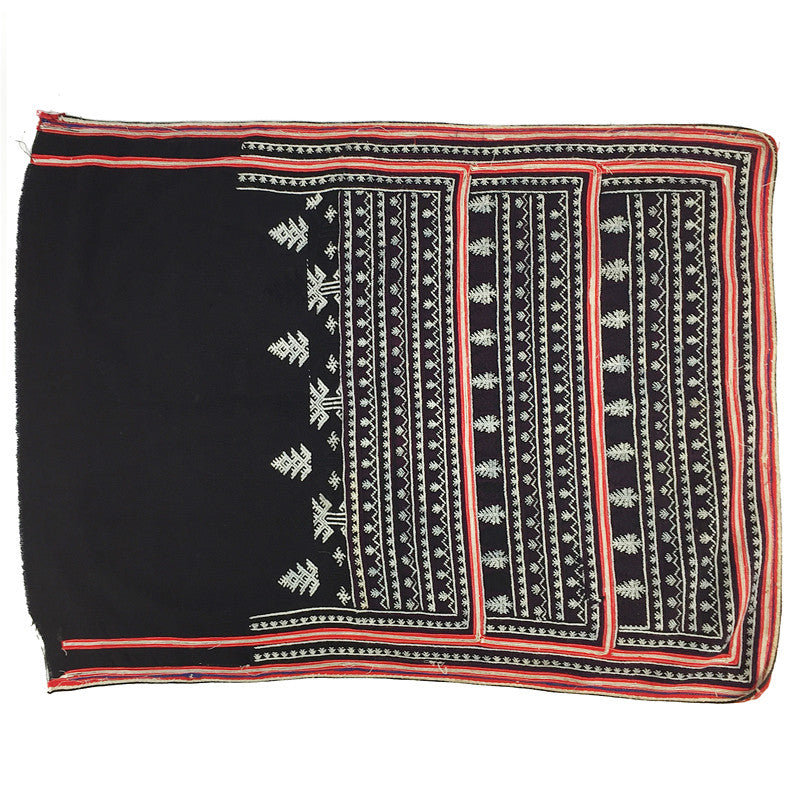 Traditional Vintage Red Dao Embroidery Panel - Pallu Design