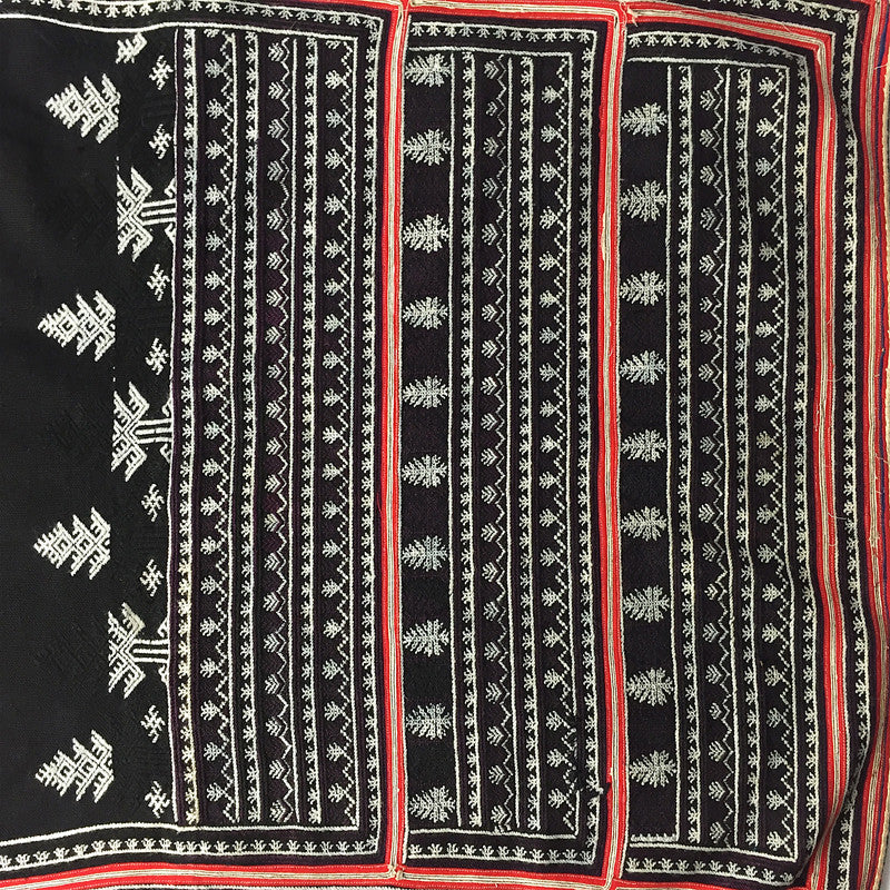 Traditional Vintage Red Dao Embroidery Panel - Pallu Design
