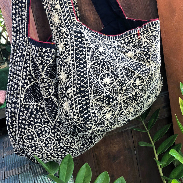 Hand Embroidered Tote Bag - Pallu Design