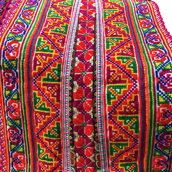 Flower Hmong Decor fabric - Artistic Cross Stitch Panel - Pallu Design
